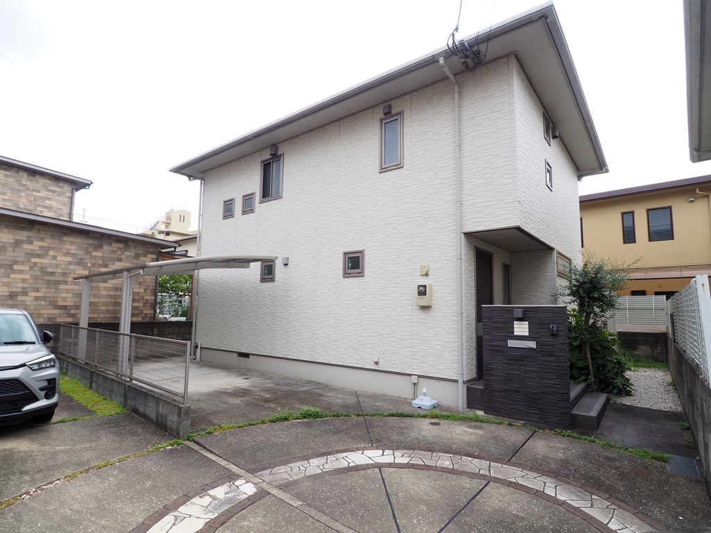 福岡市早良区飯倉7丁目一戸建住宅